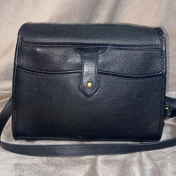 Vintage Dooney and Bourke medium Essex Shoulder Bag - Picture 2 of 16